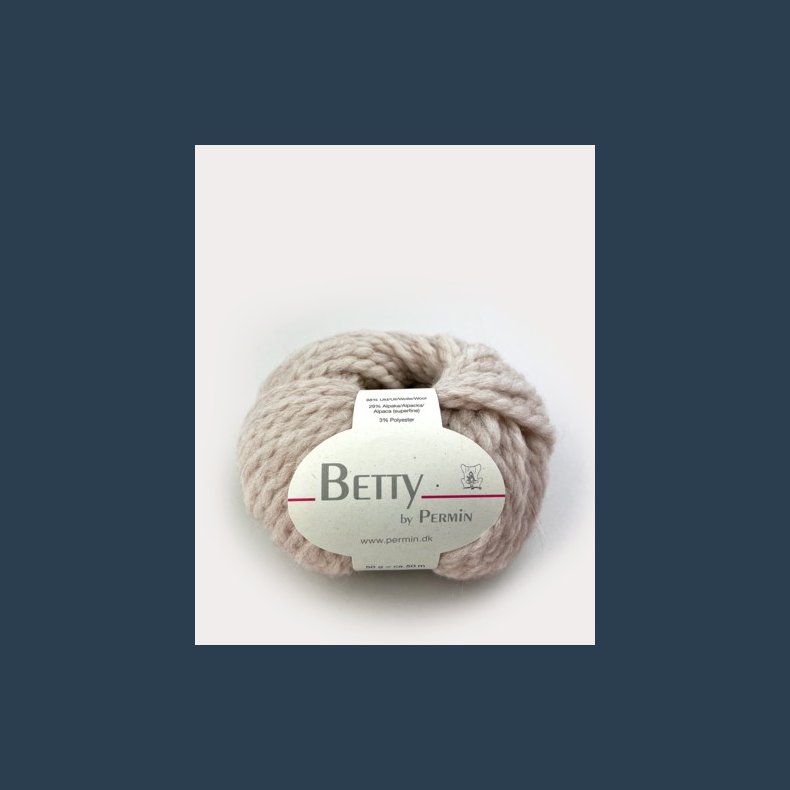 Permin Betty 50 g ca. 50 m. lys sand nr 19